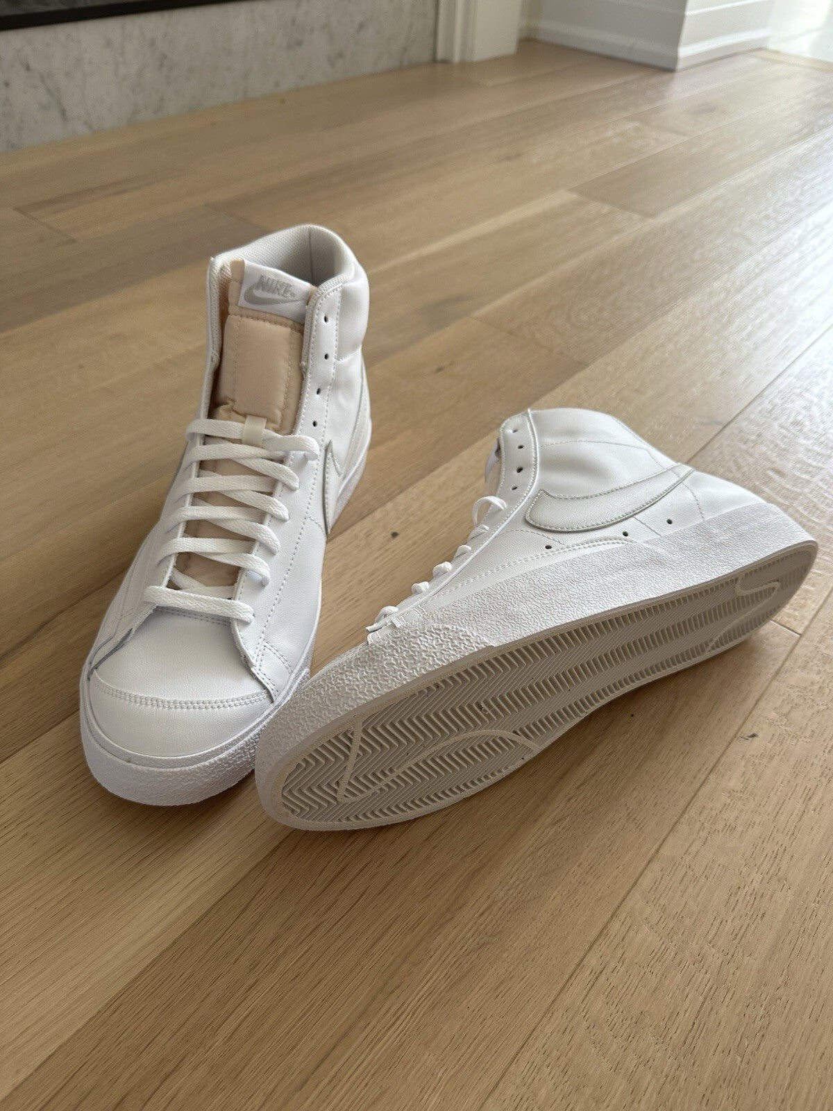 Nike BLAZER MID '77 VNTG NAS Men’s Size 13 WHITE/PHOTON DUST-WHITE
