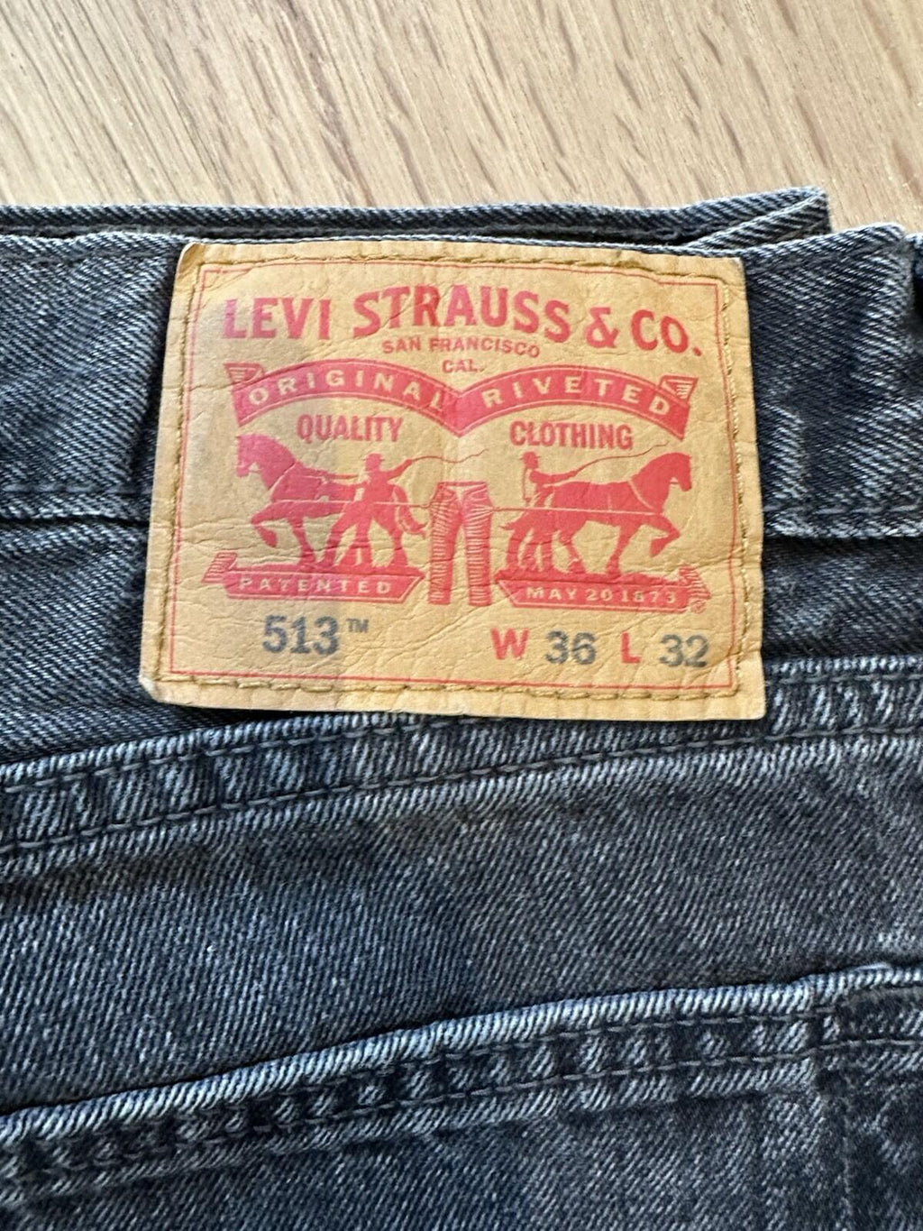 Levis jeans 513 36x32 Mens Black