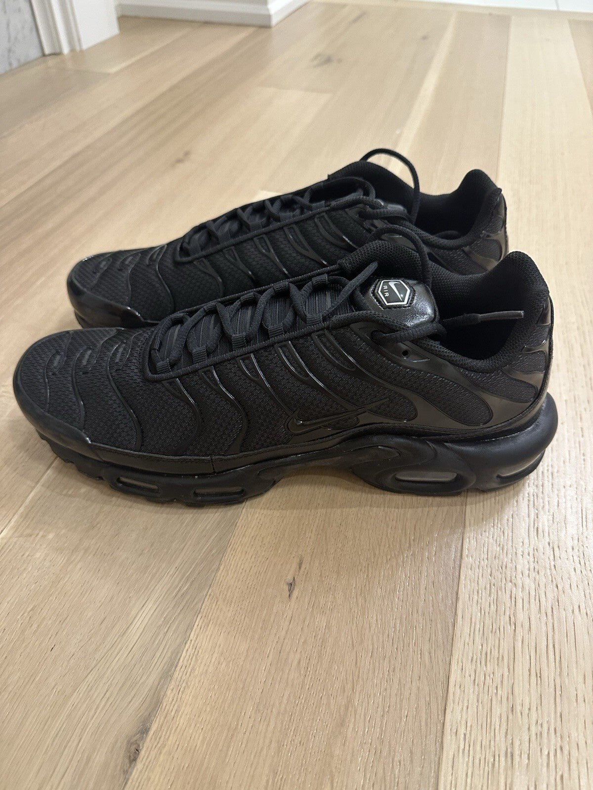 Nike AIR MAX PLUS BLACK/BLACK-BLACK Men’s 13
